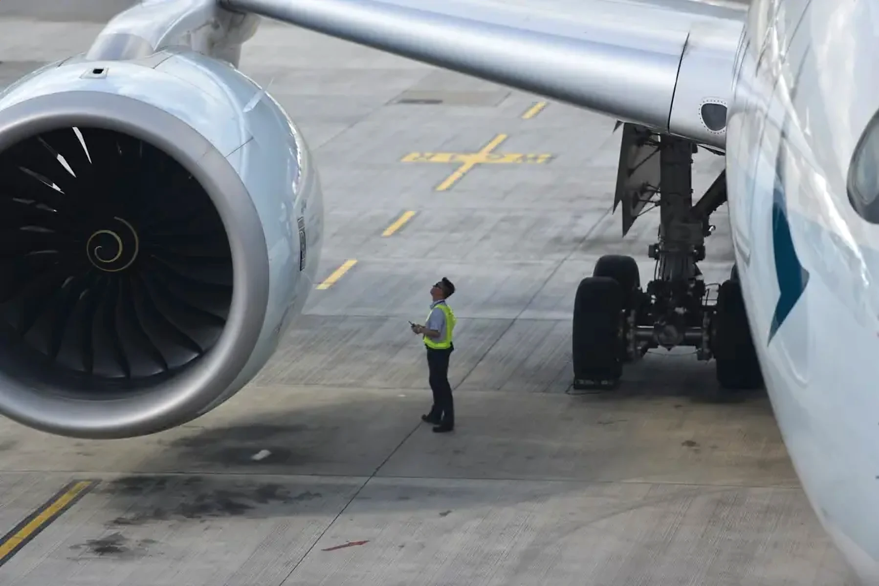 Aircraft parts & standard hardware